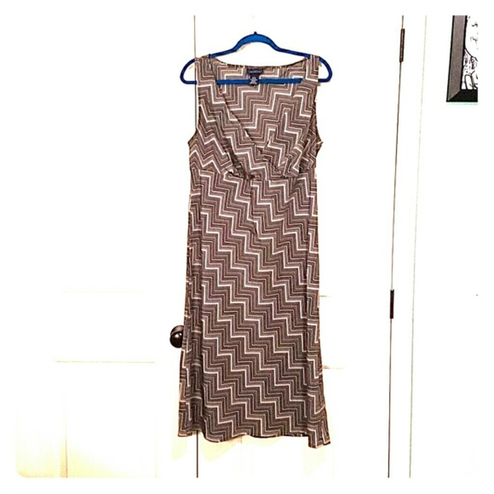 Knee length vneck dress